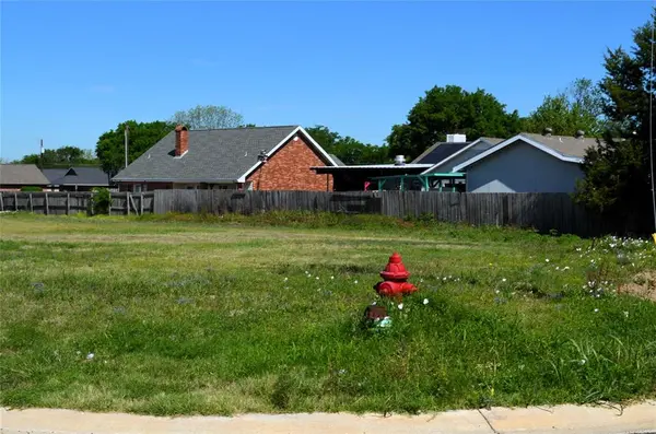 306 Preston Road, Mabank, TX 75147