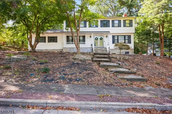 34 Brookside Cir, Marlboro Twp., NJ 07746