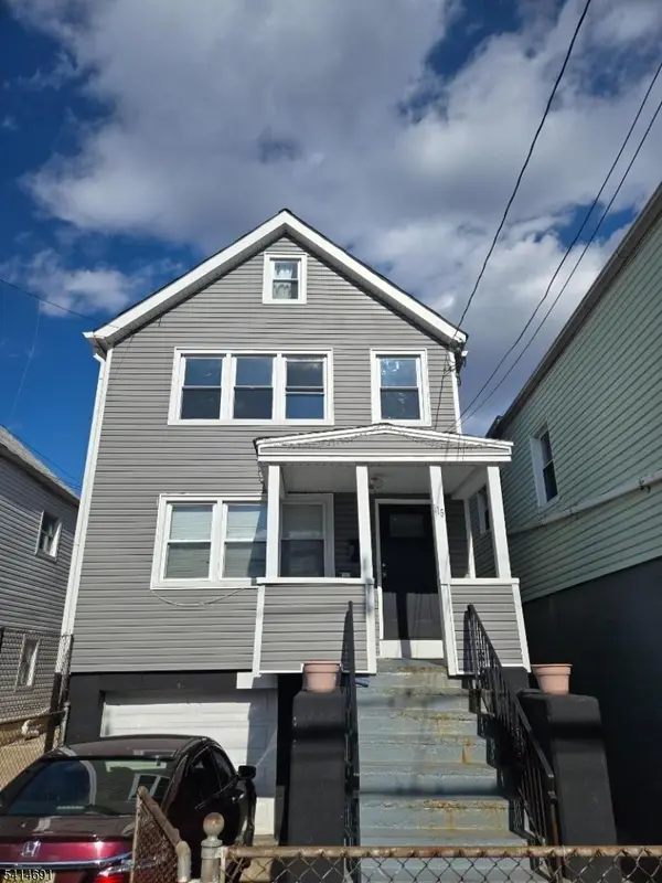 115 Pine St, Elizabeth City, NJ 07206