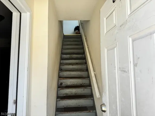 65 Stone St, Newark City, NJ 07104