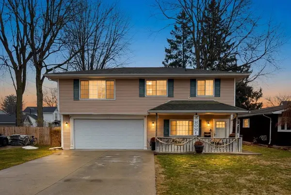 1806 Michigan ST,  Algonac,  MI 48001