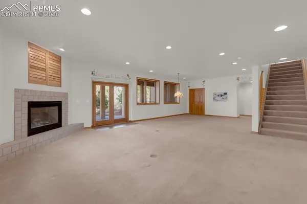 5915 Gladstone ST, Colorado Springs, CO 80906