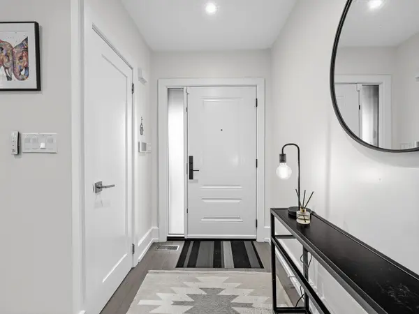 209 Robina AVE, Toronto C03, ON M6C 3Y9