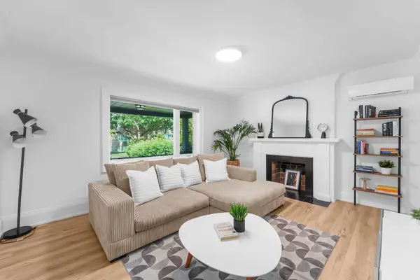 243 Northcliffe BLVD, Toronto C03, ON M6E 3K8