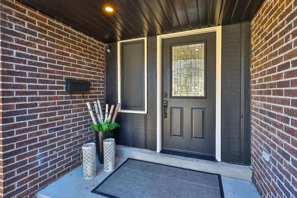 54 Loganberry CRES, Toronto C15, ON M2H 3H1