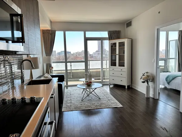 181 Bedford RD #708, Toronto C02, ON M5R 0C2