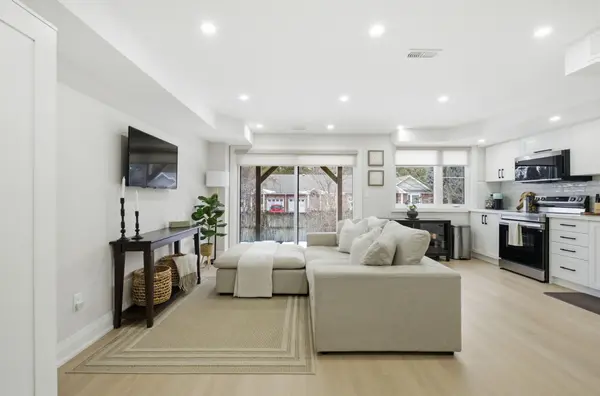 69 Pine Gate PL, Whitby, ON L1R 0S2