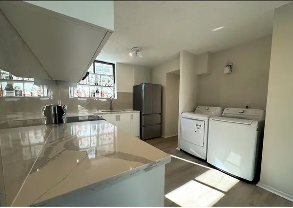 665 Kennedy RD #303, Toronto E04, ON M1K 5E2