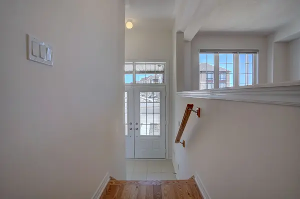 2763 Peter Matthews DR, Pickering, ON L1X 0M3