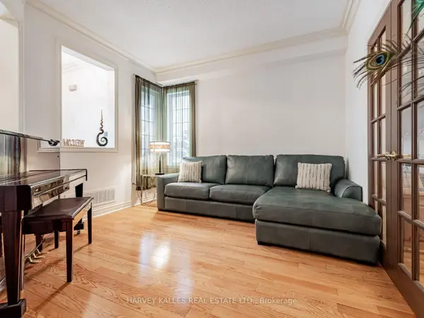 12 Barberry CRES, Richmond Hill, ON L4E 4S5