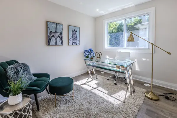 56 Millard AVE, Newmarket, ON L3Y 1Y8