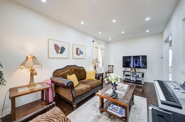 20 Everett ST, Markham, ON L6E 2A4