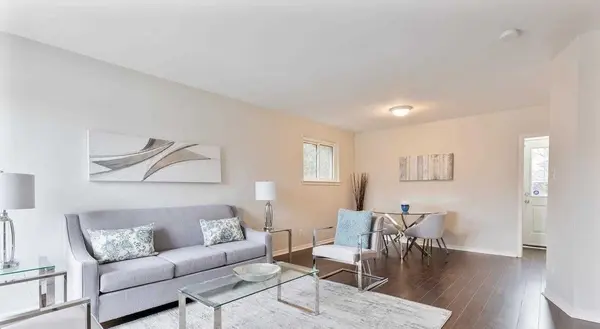 444 Seabourne DR, Oakville, ON L6L 4G2