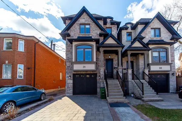 31 John Best AVE, Toronto W04, ON M9N 1C4
