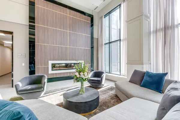 4085 Parkside Village DR #1502, Mississauga, ON L5B 0K8