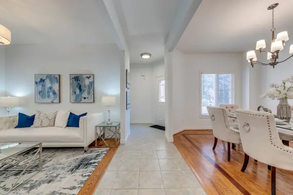 2433 Valley Heights CRES, Oakville, ON L6H 6X3