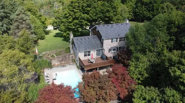 33 Gibson Lake DR, Caledon, ON L7E 4B3