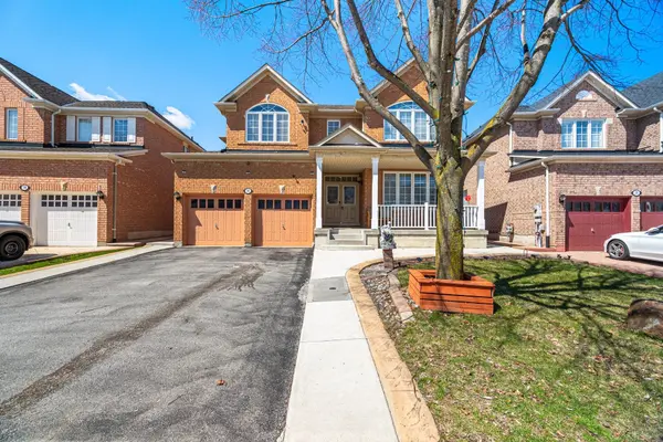 28 Latania BLVD, Brampton, ON L6P 1S9