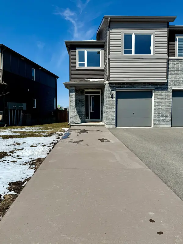 23 Stokes DR, Carleton Place, ON K7C 0J6