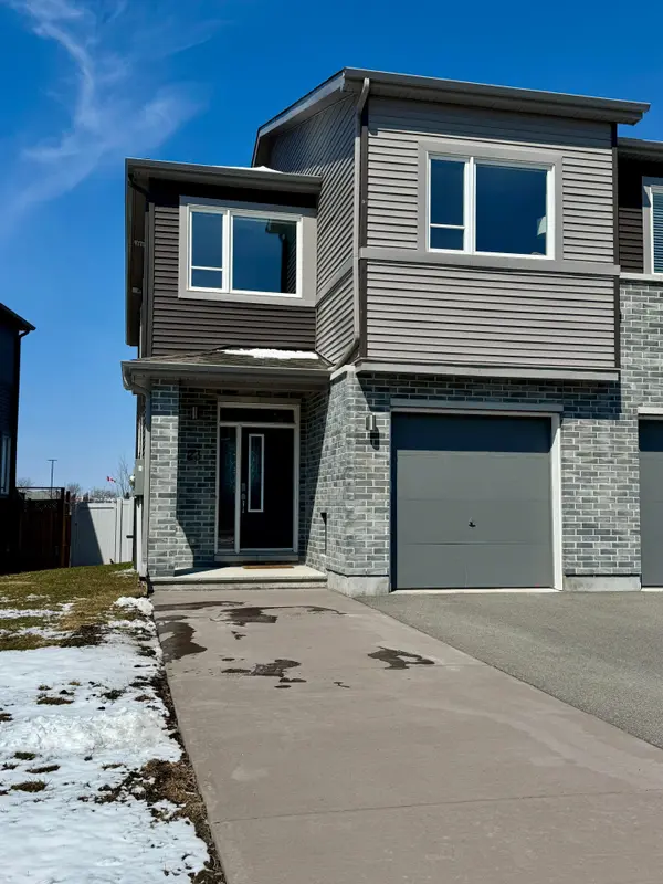 23 Stokes DR, Carleton Place, ON K7C 0J6