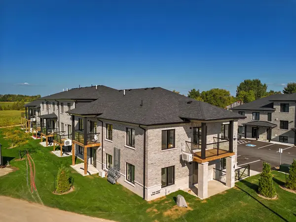 3202 VIVIAN Line #Unit 40, Stratford, ON N5A 0K6