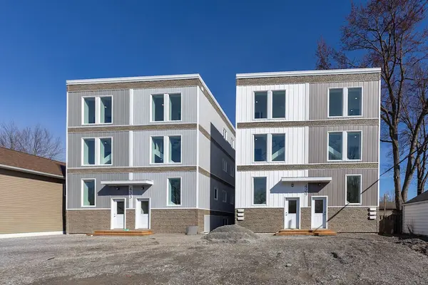 433 Sugarloaf ST #3, Port Colborne, ON L3K 2P3