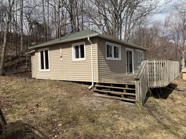 2422 Howe Island DR, Frontenac Islands, ON K7G 2V6