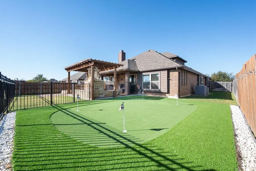 515 Carnation Lane, Mansfield, TX 76063