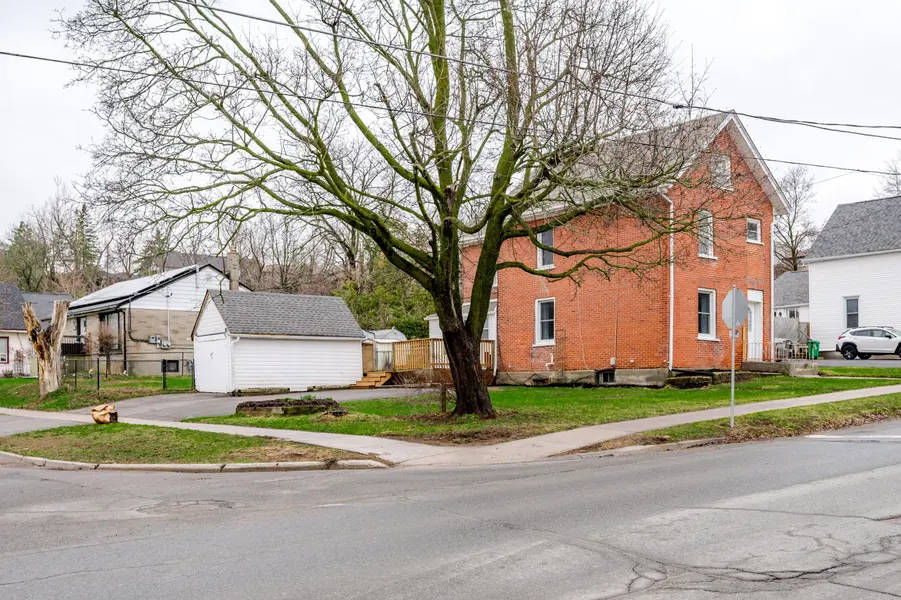 1065 High ST, Peterborough, ON K9J 5S1