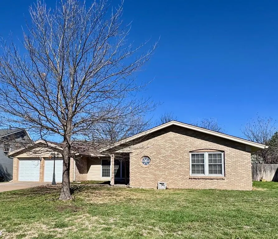 8108 Rush Street, Benbrook, TX 76116