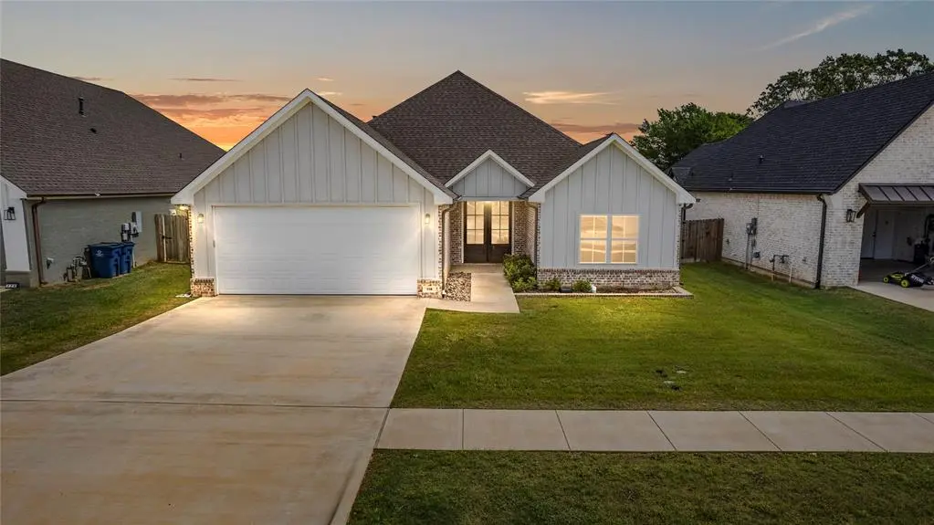 118 Sides Boulevard, Bullard, TX 75757