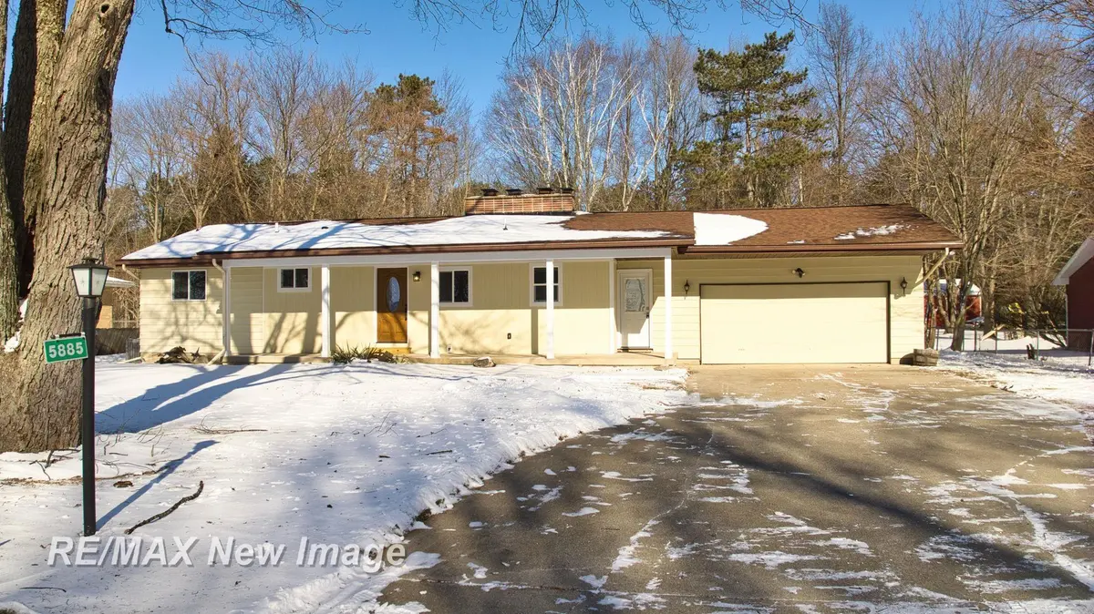 5885 McGrandy RD, Bridgeport Twp, MI 48722