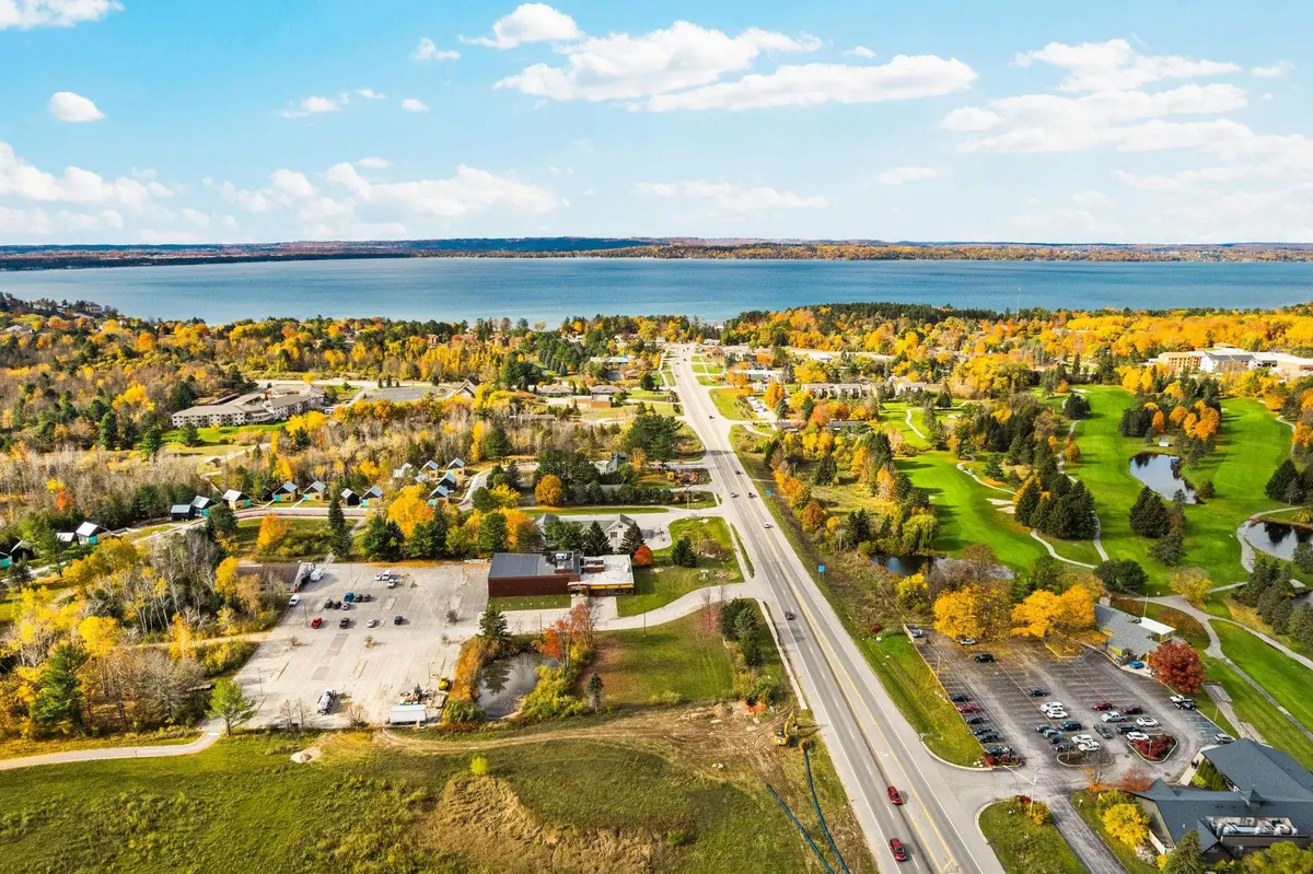 4160 E M-72 E, Acme Twp, MI 49690