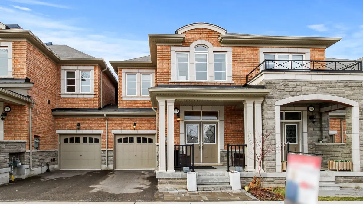 213 Wisteria WAY, Oakville, ON L6M 1R1