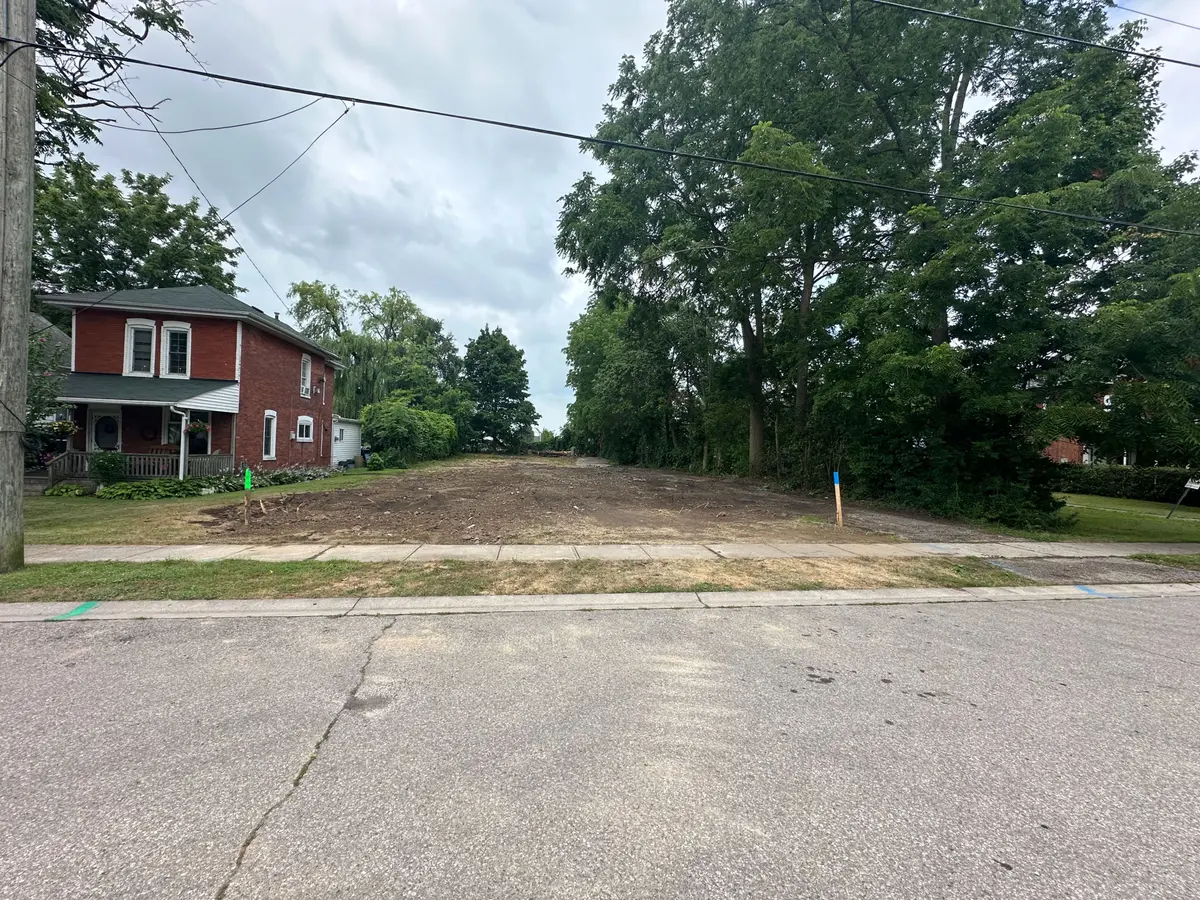 49 Ellis ST, Norfolk, ON N0E 1M0