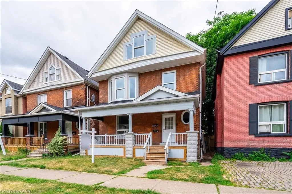 16 Sherman AVE S #MAIN, Hamilton, ON L8M 2P4