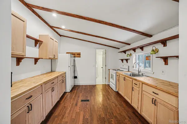 250 S Leaton RD, Chippewa Township, MI 48858