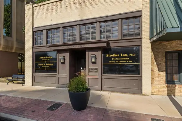 11 N Main Street, Cleburne, TX 76033