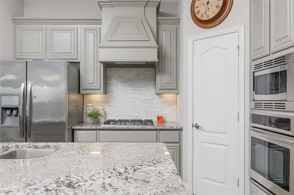 324 Roscoe Drive, Fate, TX 75087