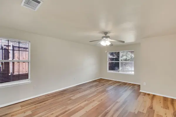 233 Garden Valley Lane, Red Oak, TX 75154