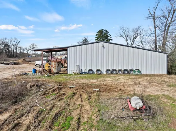 760 E 16th Street, Mount Pleasant, TX 75455