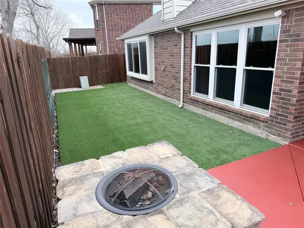 10620 DONNIS Drive, Fort Worth, TX 76244