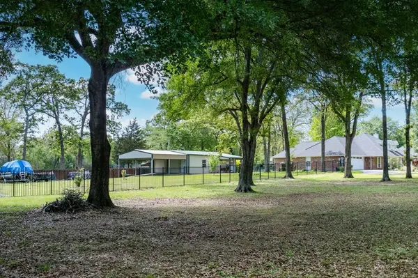 108 Forehand Drive, Trinidad, TX 75163