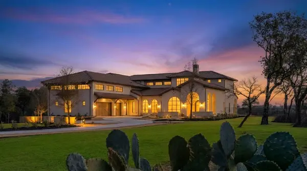 10717 Arrowhead Point Drive, Fort Worth, TX 76179