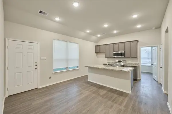 9992 Calendar Street, Willis, TX 77318