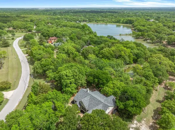 2151 Meadow Way, Terrell, TX 75160