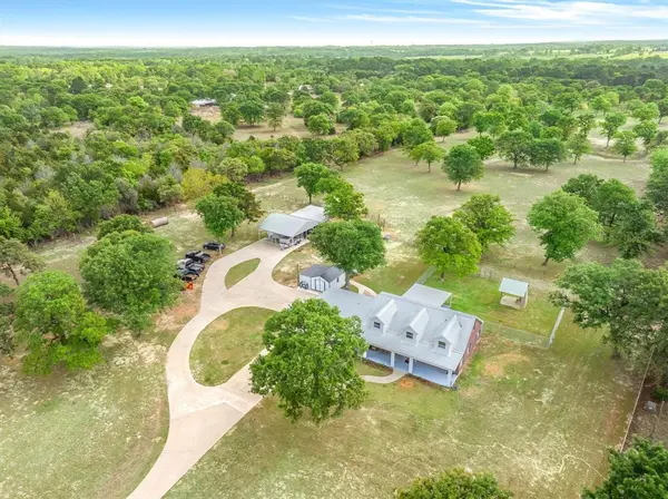 7700 County Road 3700, Athens, TX 75752