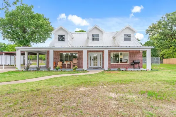 7700 County Road 3700, Athens, TX 75752