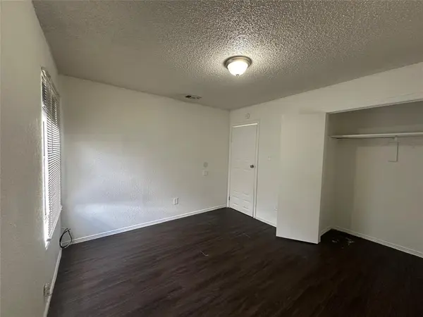 3848 Waldorf Street, Fort Worth, TX 76119