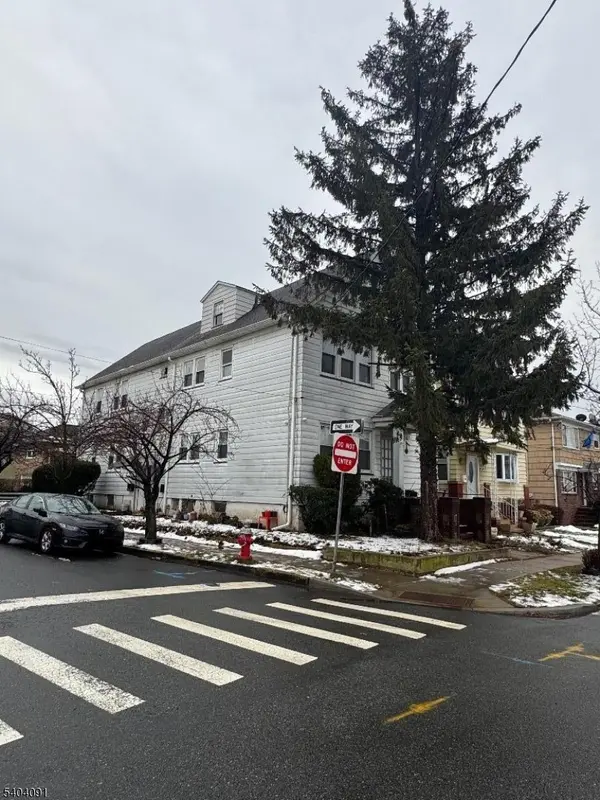 350 Williamson St, Elizabeth City, NJ 07202